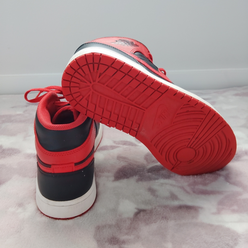 Nike Air Jordan 1 Mid Black Red Sneakers - Picture 5 of 7